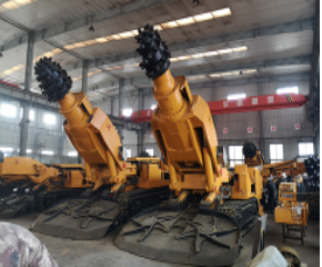 掘進(jìn)機(jī) 掘進(jìn)機(jī)